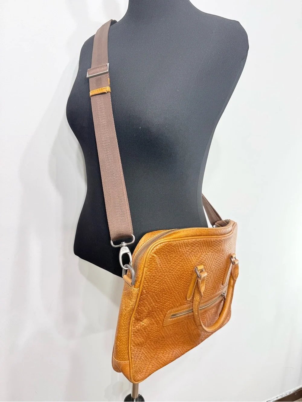 Jos A Bank Brown Leather Woven Texture Double Handle Shoulder Strap Commuter Bag